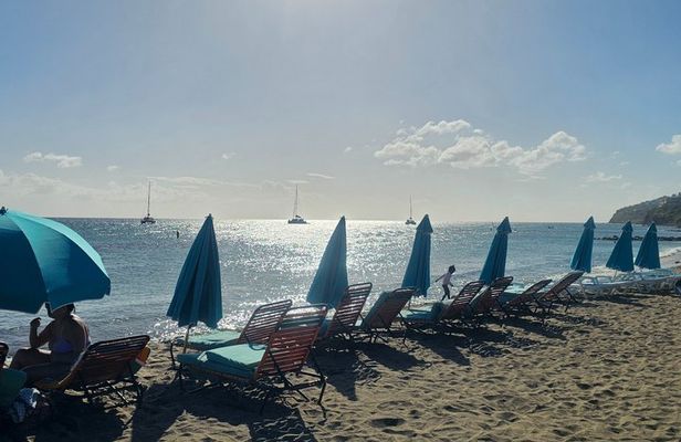 Private Half Island Heritage and Beach Tour