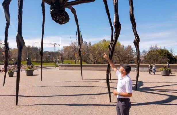 Best of Ottawa Small Group Tour with Rideau Canal Cruise