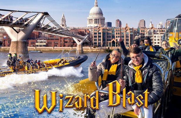 Magical Wizarding World Speedboat Tour - PRIVATE HIRE