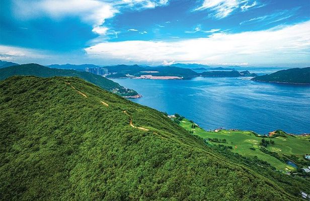 Hong Kong Dragon's Back Hiking Tour