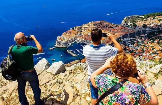 Dubrovni Tuk-Tuk Tour with Guide and Audio guide