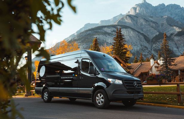 Moraine Lake and Lake Louise Private Tour(5hr) from Banff/Canmore