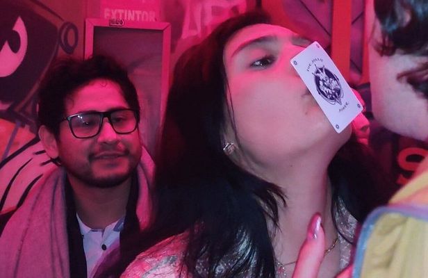 Pub Crawl Madrid Adventure bars with Open bar and VIP Club Entry
