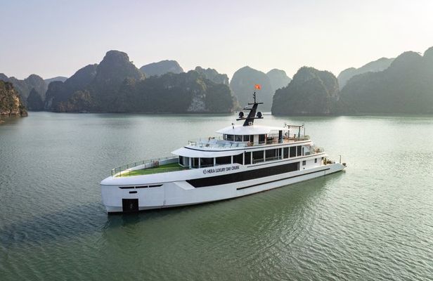 HERA DAY CRUISE Day Tour in Halong & Lan Ha Bay From The Harbor