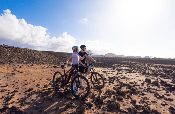 E MTB Tour Volcanic Views and Playa Quemada Coast