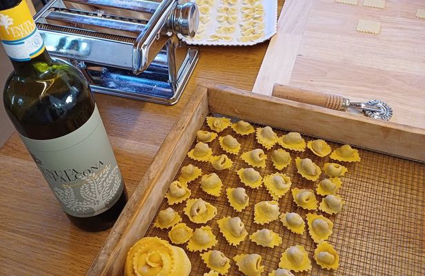 Fresh pasta cooking class with wine tasting