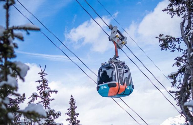 Banff Town: Lake Louise, Moraine Lake & Gondola Tour