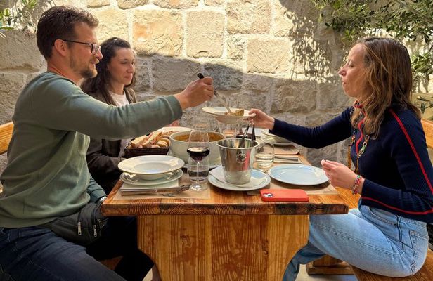 Split Old Town Authentic Food Tour with 9 Dishes & Local Wines