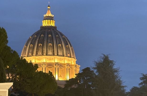 St. Peter's Basilica Skip-The-Line Tour with Official Tour Guide