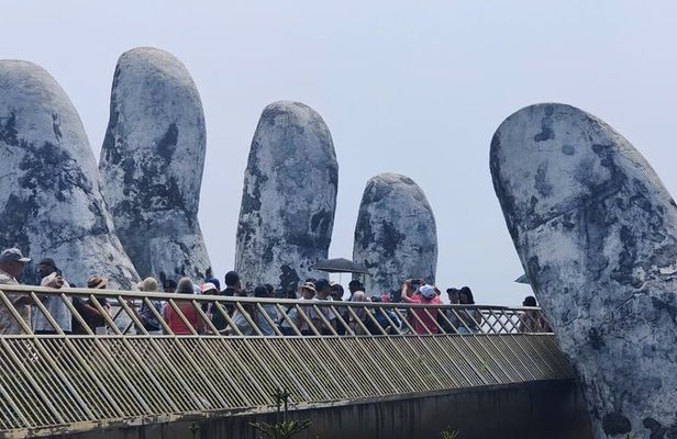 Ba Na Hills Sunrise & Marble Mountains Private Tour from Da Nang