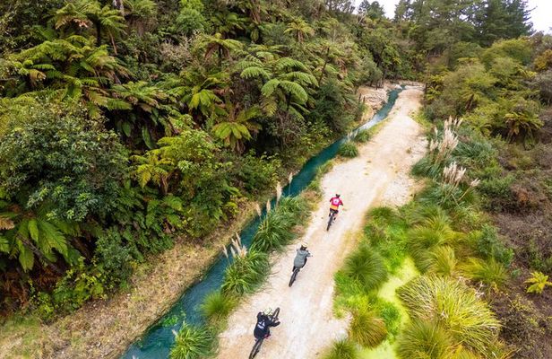 Guided Geothermal E-Bike Tour on the Huka River Trail