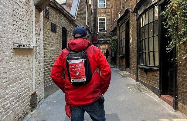 London Pub Tour with a Funny History Nerd