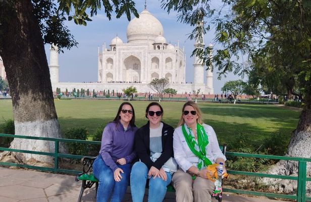 All Inclusive Taj Mahal Tour by Car from Delhi