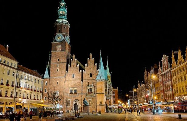 Wroclaw City walk by night, 2 hours (small group)