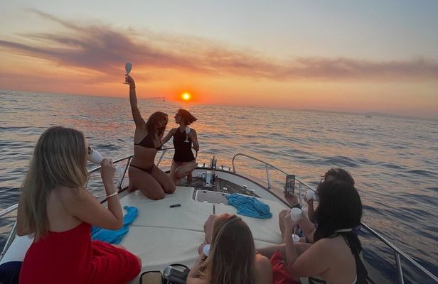 Golden Hour Boat Experience from Marina Grande