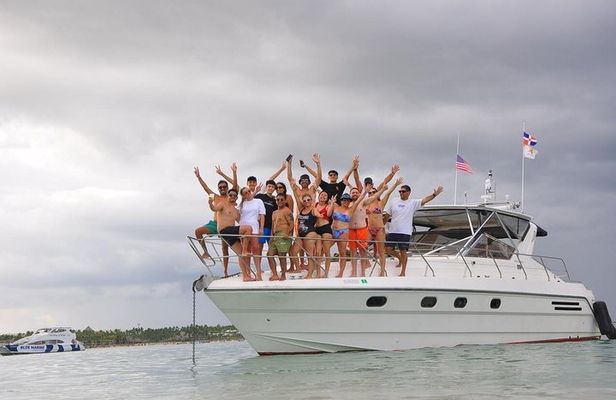 Luxury Yacht with Snorkel with BBQ and Sandbar