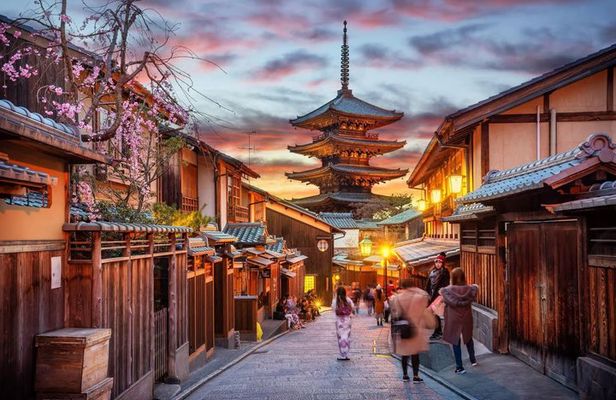 Kyoto Gion Private Tour: Geisha Culture and Hidden Streets