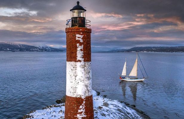 Sailing and Sailing Adventure in the Beagle Canal and Ushuaia