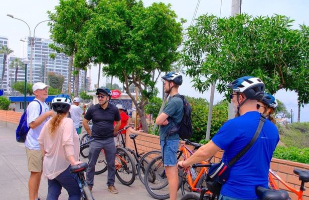 Lima Small-Group Bike Tour: Miraflores & Barranco