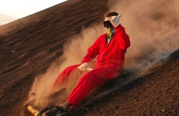 Volcano Boarding Adventure in Cerro Negro from León in Nicaragua