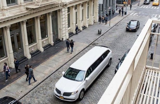 Private NYC Limousine Tour with Personal Guide | 3 or 5 Hours