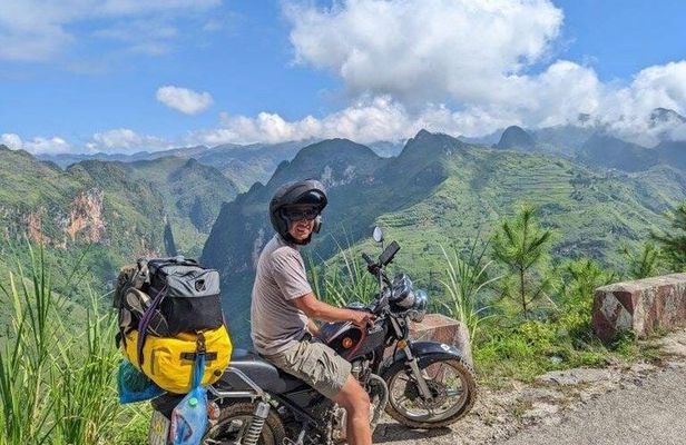 Colombo to Kandy Bike Tour with Scenic Hill Country Experience