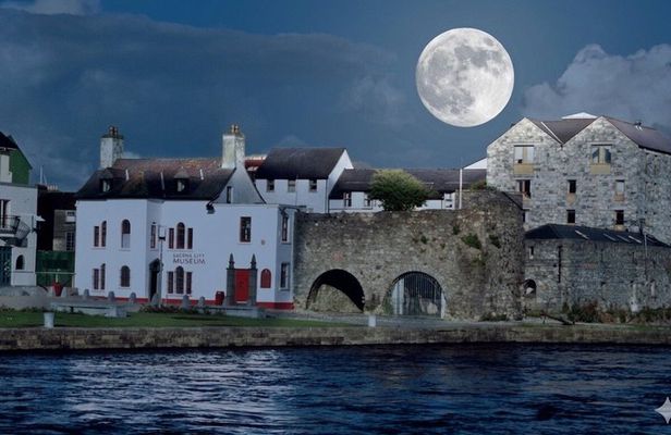 Galway After Dark Tour: Ghosts, Legends, and the Blood Red Ale