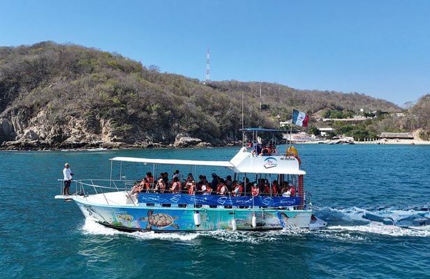 7 Bays of Huatulco Yacht Tour