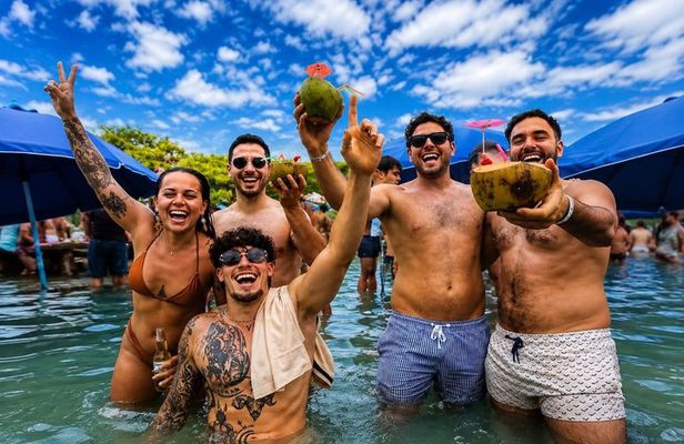 Cholón Party in speedboat Playa Barú private island and Lunch