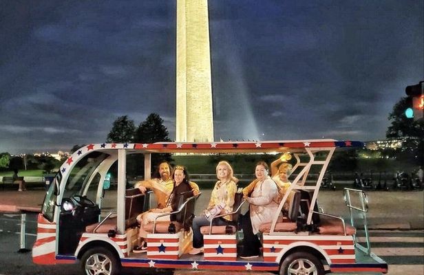 Washington DC Monuments at Night Guided E-Trolley Tour with Stops