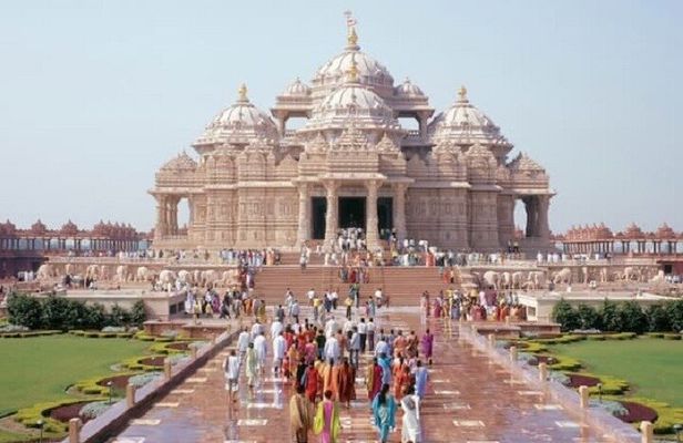 New Delhi: Swaminarayn Akshardham Temple Tour Guide and Transfers