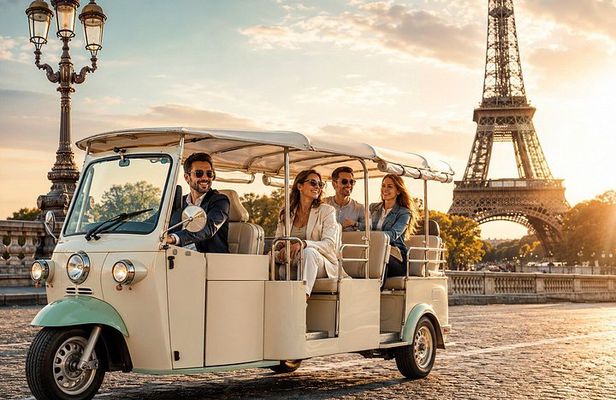 Top 15 Paris Attractions Private Guided Tour by Tuk Tuk