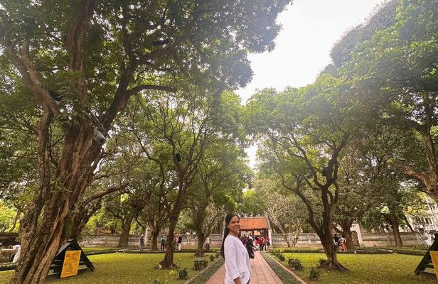 Hanoi Private Custom City and Food Tour