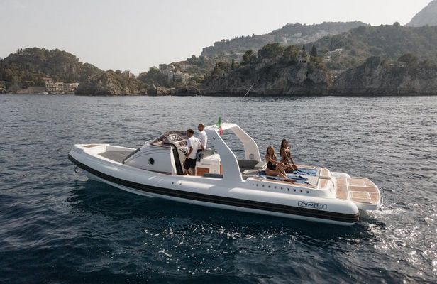 Taormina and Giardini Naxos Boat Tour 4h and visit caves