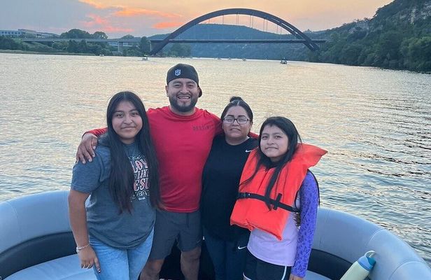 1hr Per Person Scenic Cruise on Lake Austin
