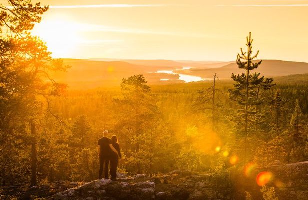 Rovaniemi Midnight Sun Instagram Tour to Kings Lean to Lookout