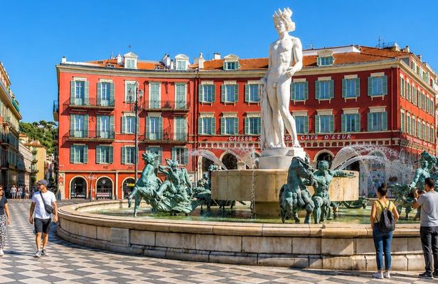 Private Custom Walking Tour in Nice with Local Host