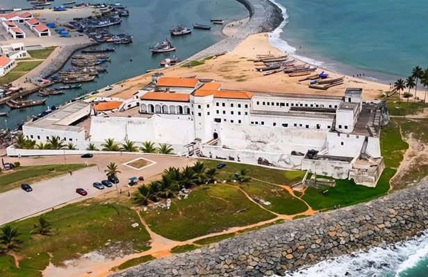 Takoradi Shore: Kakum, Cape Coast & Elmina Castle Tour with Lunch