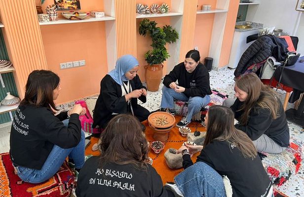 Marrakech: 2H Traditional Argan Oil Extraction Workshop