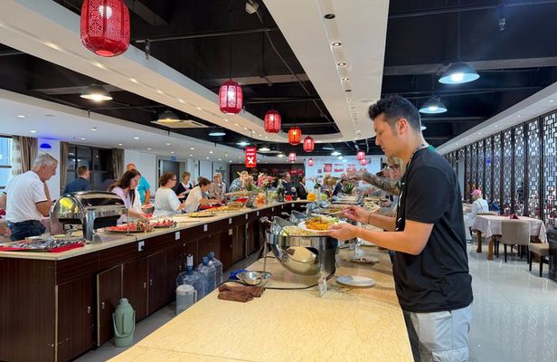 All-Inclusive Terracotta Army Tour with Premium Buffet Lunch