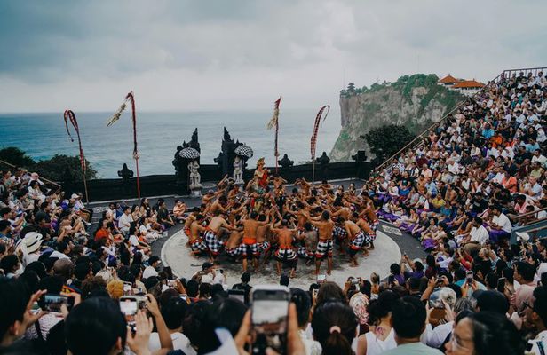 Private Tour: GWK, Uluwatu Sunset & Kecak Dance