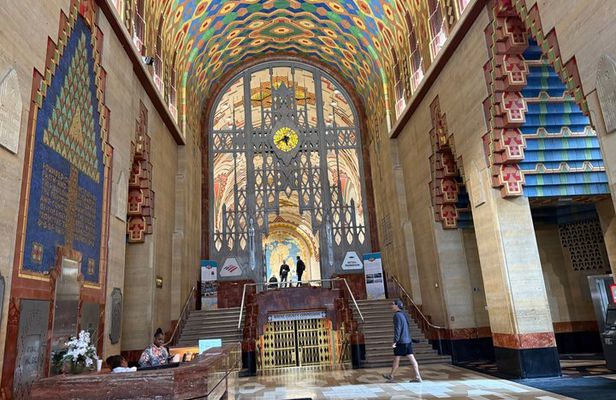 Downtown Detroit Walking Tour, Historic Landmarks and Art Deco