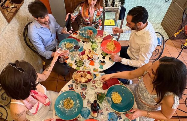 Sorrento Food Experience: 3 Spaghetti Tastings, Wine & Limoncello