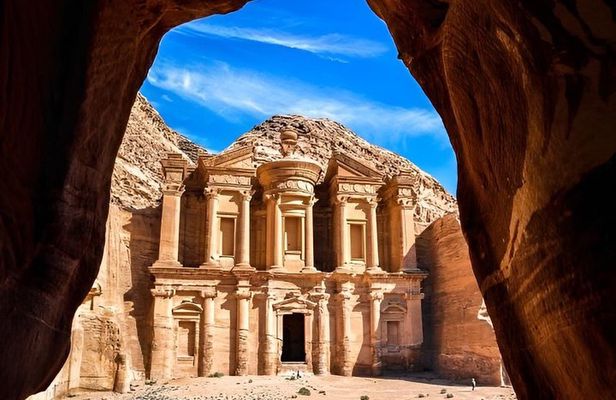 Guided 3 Hour Tour of Petra's Iconic Landmarks