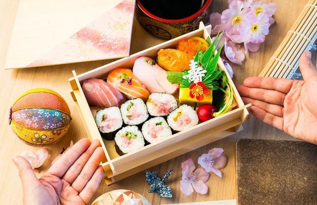 Tokyo: Tsukiji Fish Market Sushi Making – Beautiful Sushi Bento