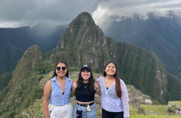 2 Days Tour from Cusco Sacred Valley and Machu Picchu by Train
