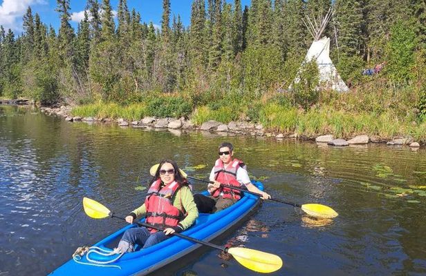 5 Hours Watercraft Rental with Lunch in Yellowknife