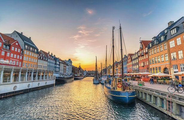 Copenhagen Private Night Tour and City Lights Ride