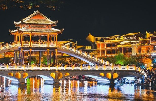 Zhangjiajie: Furong & Fenghuang Ancient Towns Day Tour