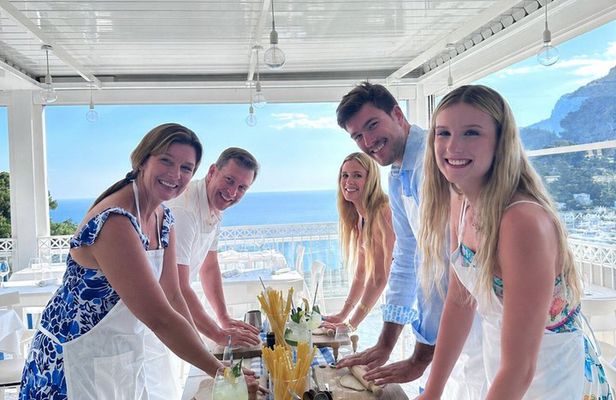 Capri Small Group Pasta Making Class, Wine and Sea View